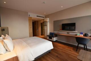 Holiday Inn Express Hangzhou Binjiang Aoti by IHG - Hangzhou - 2