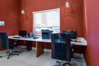 Holiday Inn Express & Suites Lantana by IHG - Lantana - 7