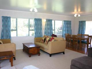 Waihi Getaway - Waihi Beach Holiday Home - Waihi Beach - 8