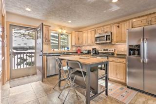 1 Mi to Slopes Beech Mtn Retreat with Balcony! - Beech Mountain - 2