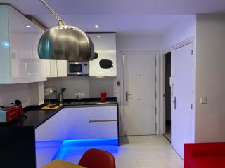 CAMILA, en CHUECA - Madrid - 1