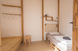Casa Calma Yoga Hostel - 3