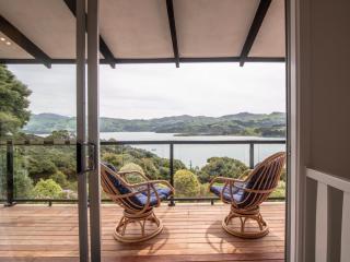Kingfisher's Perch - Takamatua Holiday Home - Akaroa - 0