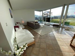 Exklusive Mini-Villa mit viel Platz - Herisau - 2