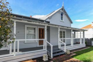 Puriri Downtown Villa - Napier Holiday Home - Napier - 9