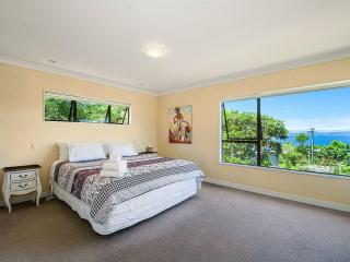 Acacia Bay Getaway - Lake Taupo Holiday Home - Taupo - 1