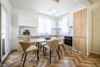 Miku Apartments-LUXURY City View at Wilson Square - Tirana - 3