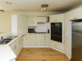 Marine Parade Magic - Napier Holiday Home - Napier - 2