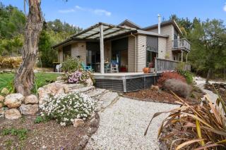 Hillside Hideaway - Kaiteriteri Holiday Home - 0