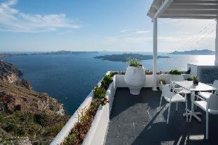 Kastro Suites - Fira - 2