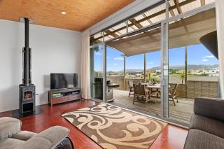 Blue Crush Villa - Mangawhai Heads Holiday Home - Mangawhai - 8
