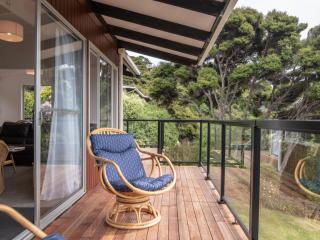 Kingfisher's Perch - Takamatua Holiday Home - Akaroa - 3