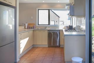 Treetop Lodge - Acheron Holiday Home - Hanmer Springs - 2