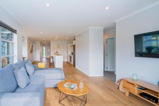 Seascape - Cooks Beach Holiday Home - 3