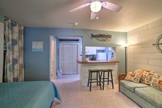 Coastal Studio with Amenities Walk to Padre Beach! - Corpus Christi - 2