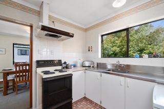 Lake Vista at Two Mile Bay- Taupo Central Home - Taupo - 4
