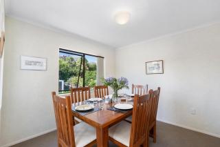 Lake Vista at Two Mile Bay- Taupo Central Home - 5