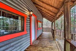 Broken Bow Log Cabin with Fire Pit, Pond, and Deck! - Broken Bow - 6