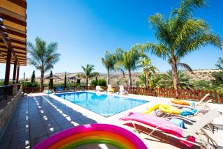 Stephanie Villa - Simou - 8