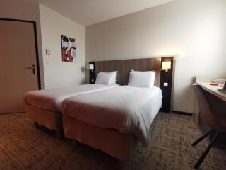 Mercure Chartres Est - 1