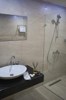 City Hotel - Prizren - 9
