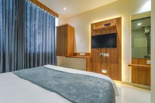 FabHotel New Empire - 4