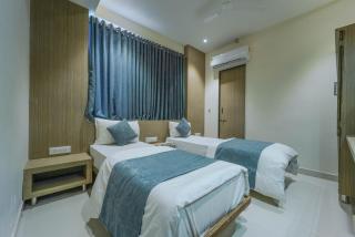 FabHotel New Empire - 2