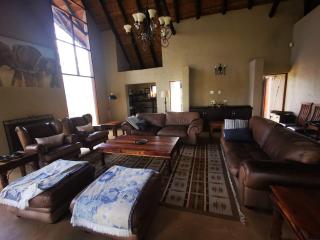 Kgorogoro Lodge - 3