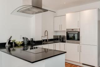 Tailored Stays - Flamsteed Duplex Apartment - 9