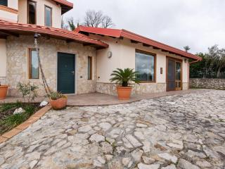 Belvilla by OYO Villa d'Aquino - San Mango dʼAquino - 3