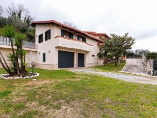 Belvilla by OYO Villa d'Aquino - San Mango dʼAquino - 2