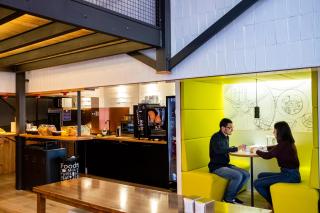 Far Home Bernabeu - 5