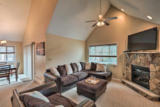6 Mi to Skiing Family Poconos Home w Decks! - Albrightsville - 7