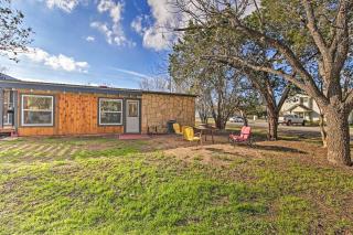 Retro Updated Blanco Abode - Steps to Main Street! - 5
