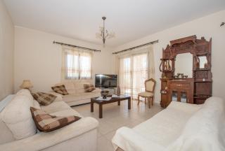 Stephanie Villa - 4