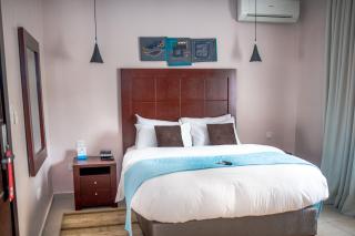 Ace Premier Hotel - 8