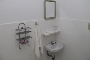 Roger's Place Guesthouse - 3