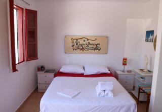 Flora's Red Studios - Adamas - 1