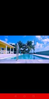 Paradise Beach Hotel - Kingstown - 8