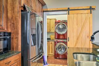 The Barn House Caldwell Mtn Retreat with Hot Tub! - Caldwell - 3
