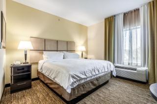 Candlewood Suites Lincoln by IHG - 1