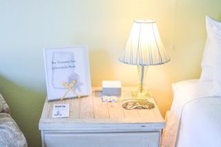 Sea Treasures Inn - 2