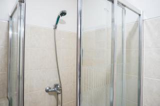 Amazing 1BR Apartment at The Wave Kuningan By Travelio - Jakarta - 4