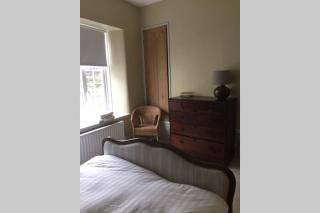 Stylish, large family cottage with views, garden - Dartmouth - 3