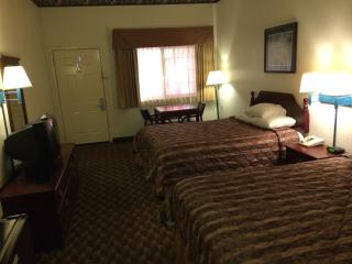 Super 8 by Wyndham Bastrop TX - Bastrop - 5