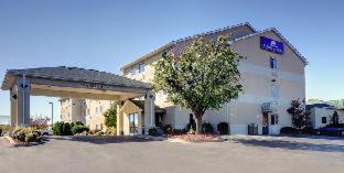 Americas Best Value Inn and Suites Saint Charles - St. Charles - 8