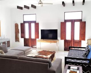 KASA The Lofts of Old San Juan 201 HUGE 2 bed 2 bath for 6 Washer Dryer - San Juan - 0