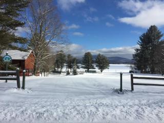 Inn at Pleasant Lake - New London - 2