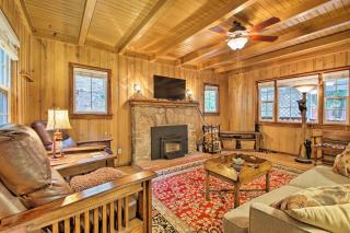 Vintage Snow White Cottage about 2 Miles to Village! - Lake Arrowhead - 0