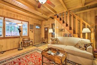 Vintage Snow White Cottage about 2 Miles to Village! - Lake Arrowhead - 3